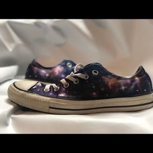 Converse Galaxy